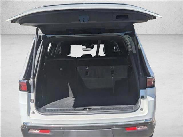 Used 2022 Jeep Wagoneer Series II image 7