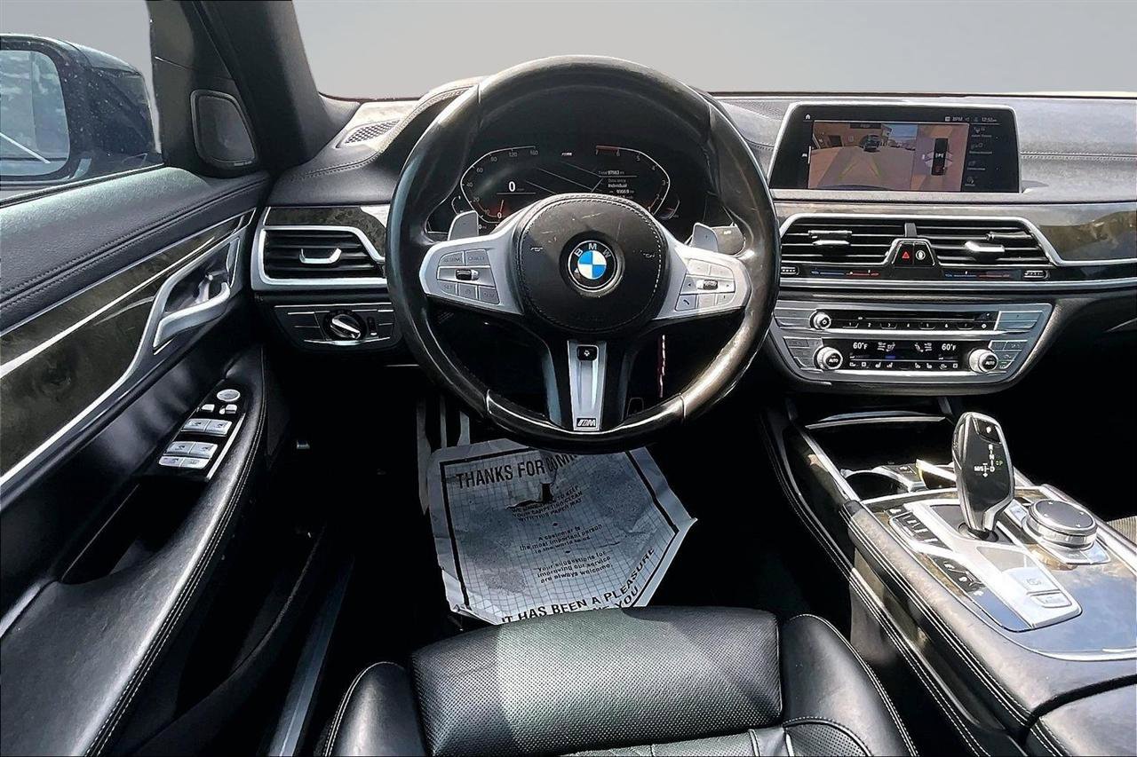 Used 2020 BMW 750i xDrive w/ M Sport Package image 8