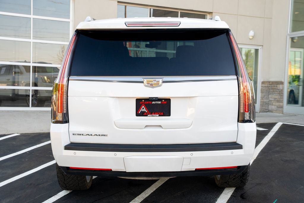Used 2017 Cadillac Escalade Premium Luxury AWD/4WD image 14