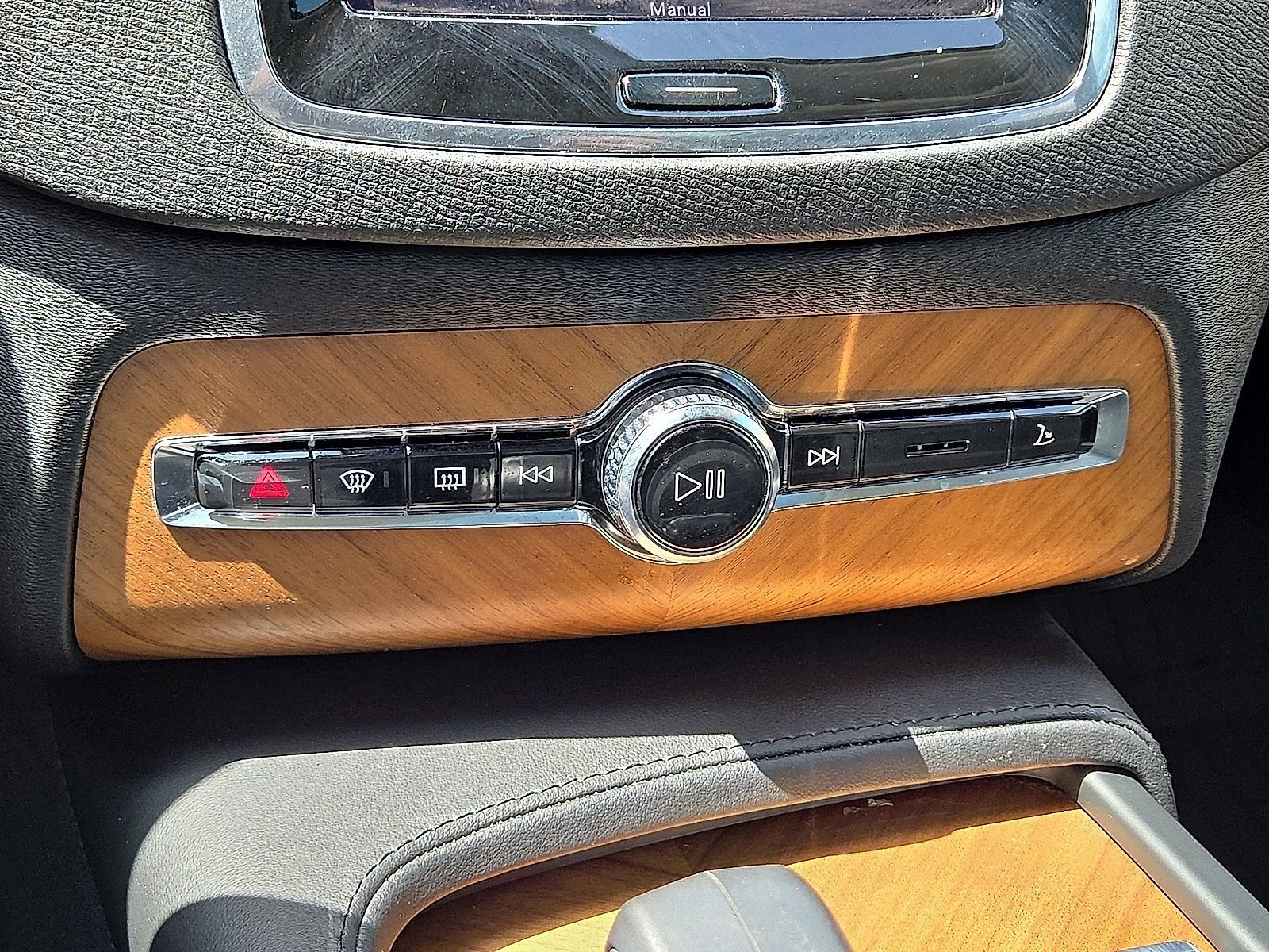 Used 2024 Volvo XC90 B6 Plus w/ Protection Package Premier AWD/4WD image 29