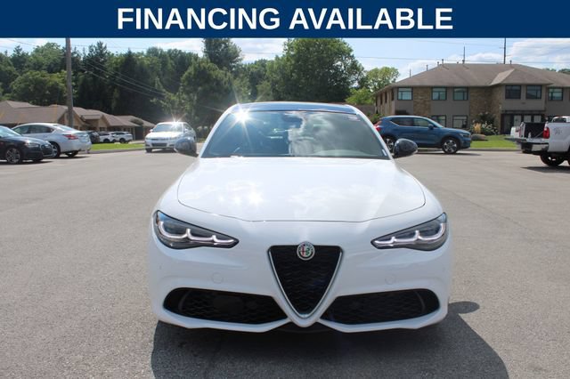 Used 2024 Alfa Romeo Giulia Ti w/ Active Assist Plus Package AWD/4WD image 3