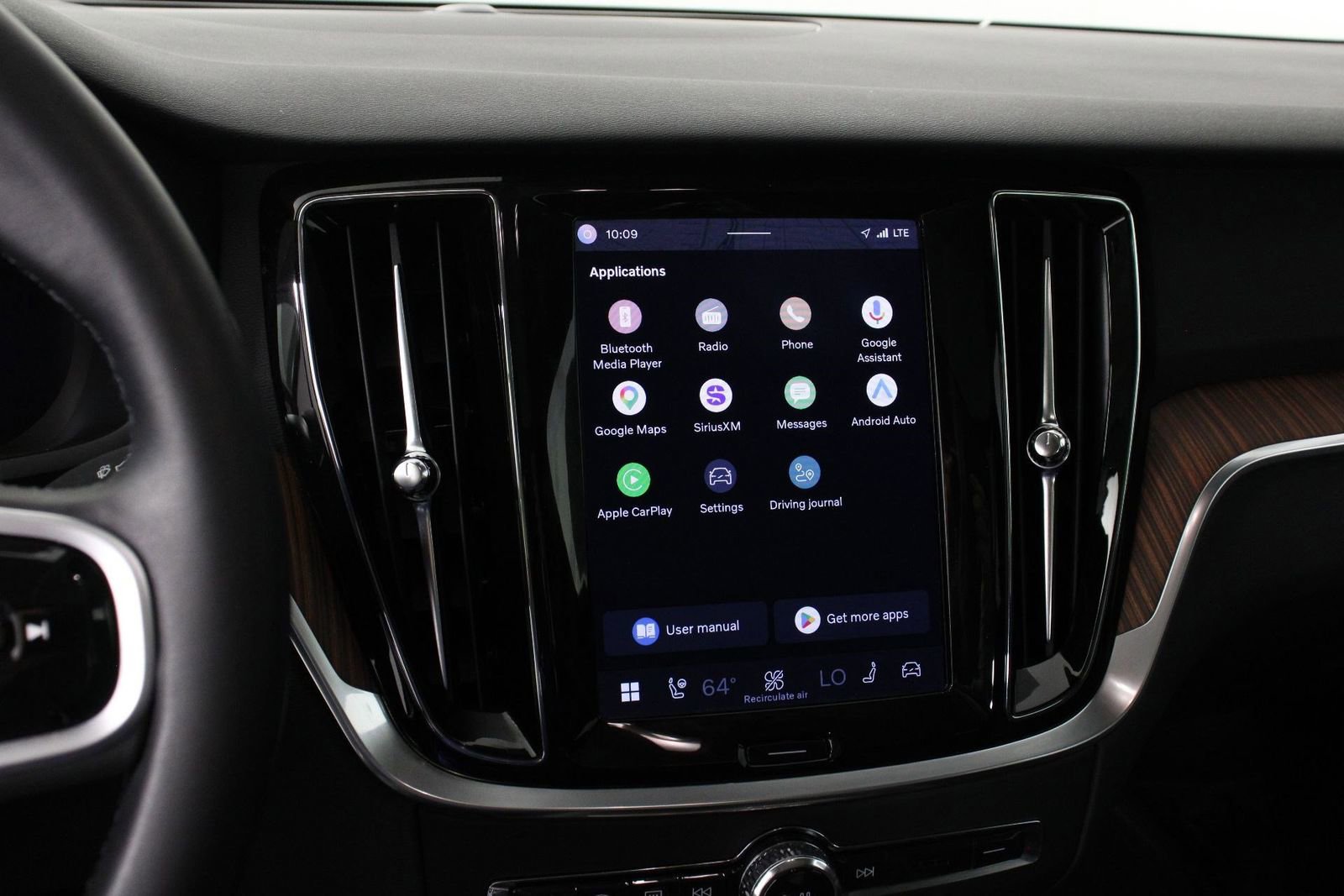 Certified 2025 Volvo V60 B5 Cross Country Plus image 9