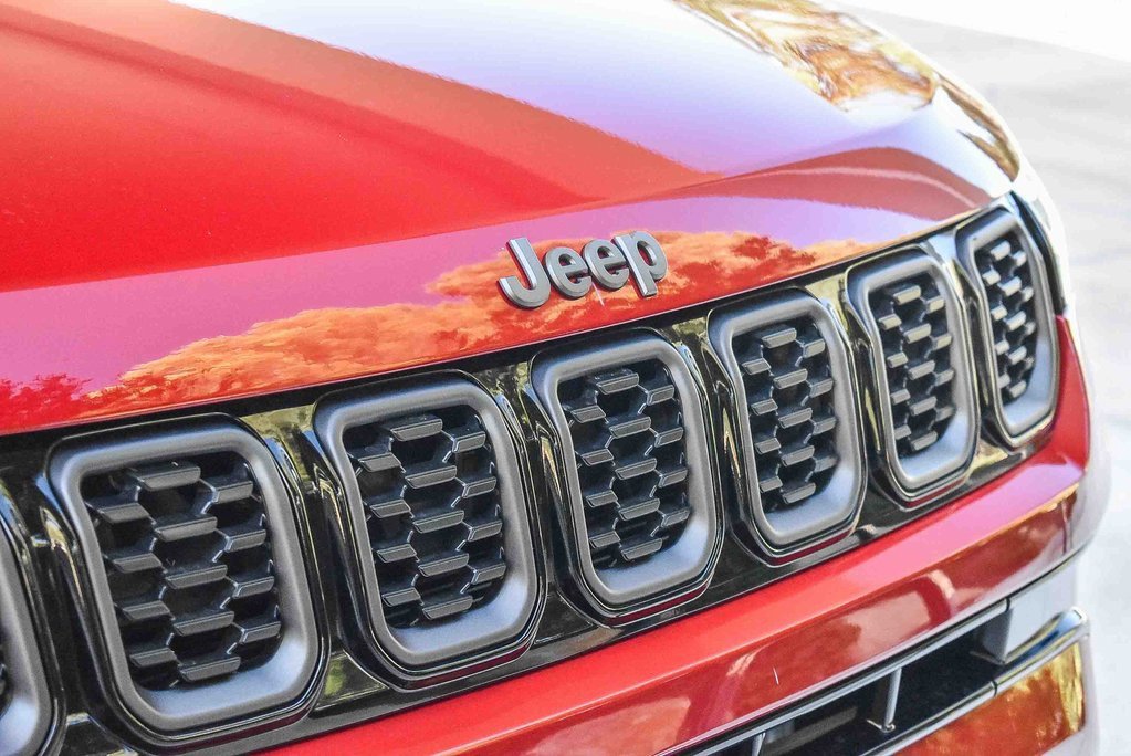New 2026 Jeep Compass Limited image 9