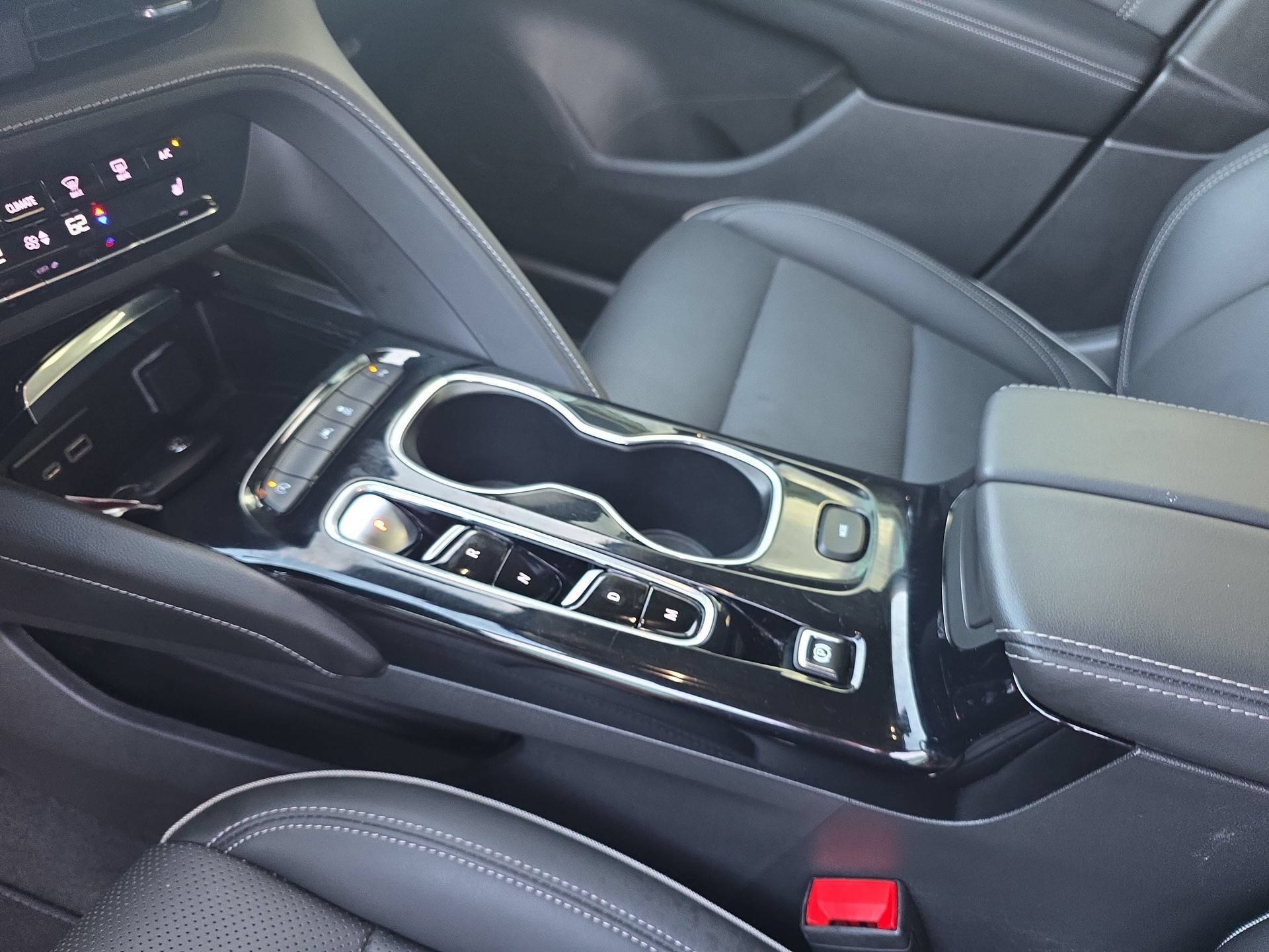 Used 2023 Buick Envision Essence FWD image 25