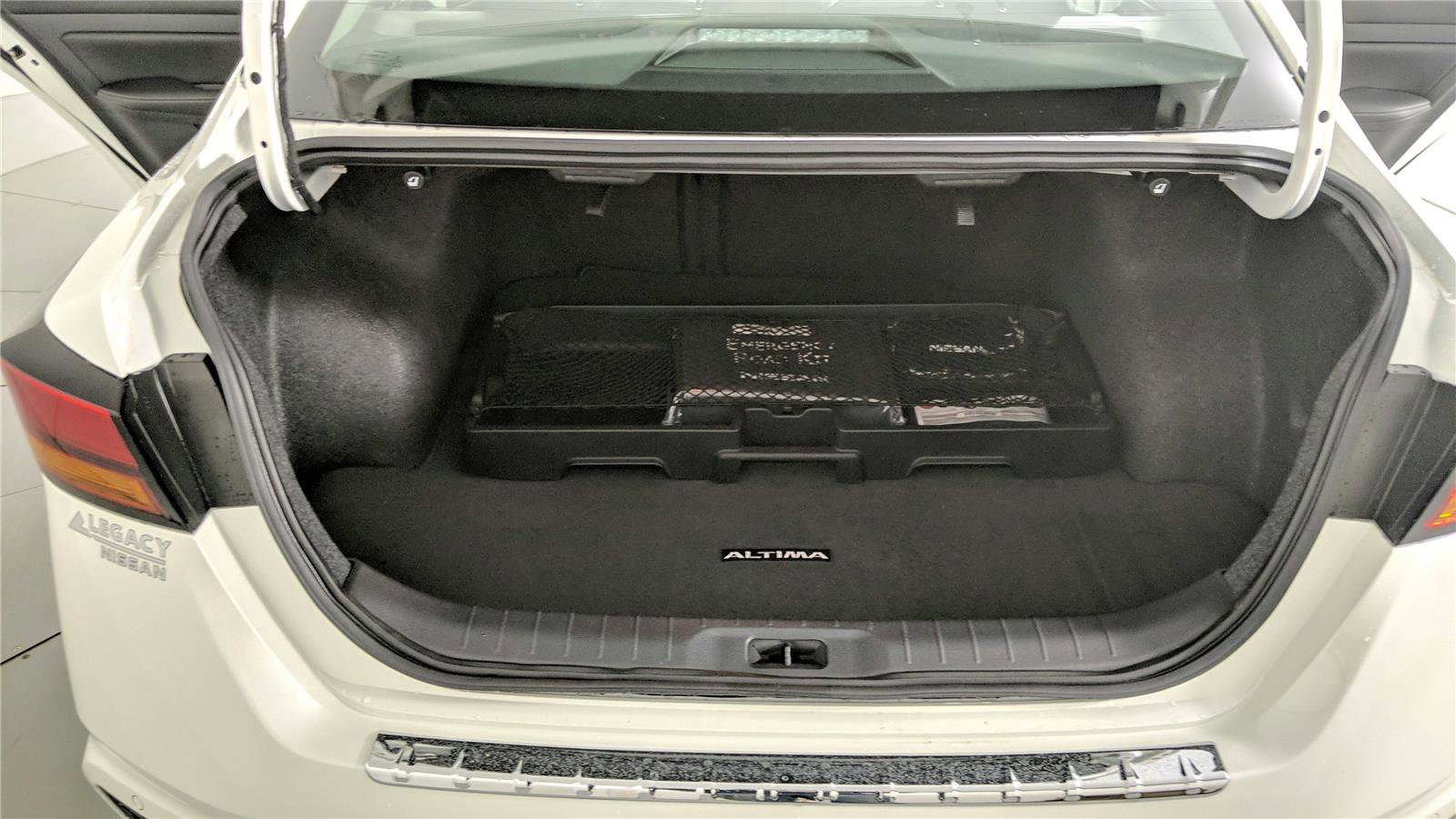 Used 2021 Nissan Altima 2.5 SL FWD image 12