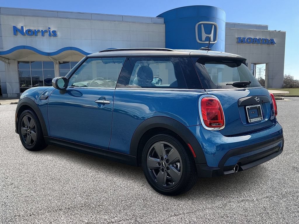 Used 2024 MINI Cooper 2-Door Hardtop FWD image 3
