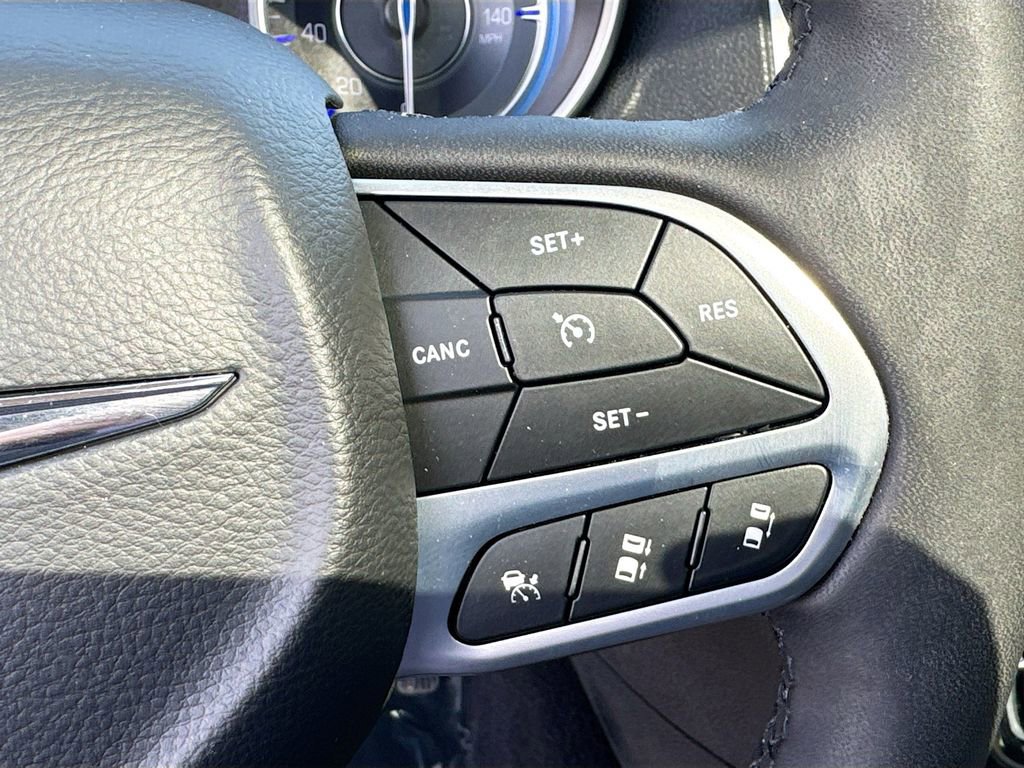 Used 2022 Chrysler 300 Touring L w/ Popular Equipment Group AWD/4WD image 9