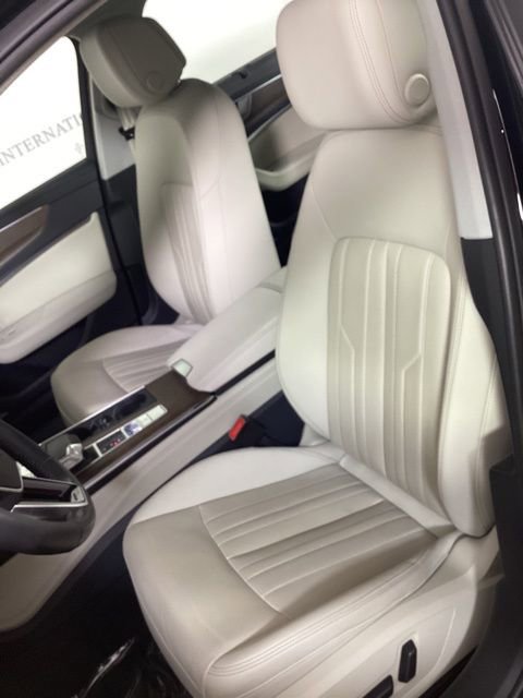 Used 2024 Audi A6 3.0T Prestige image 12