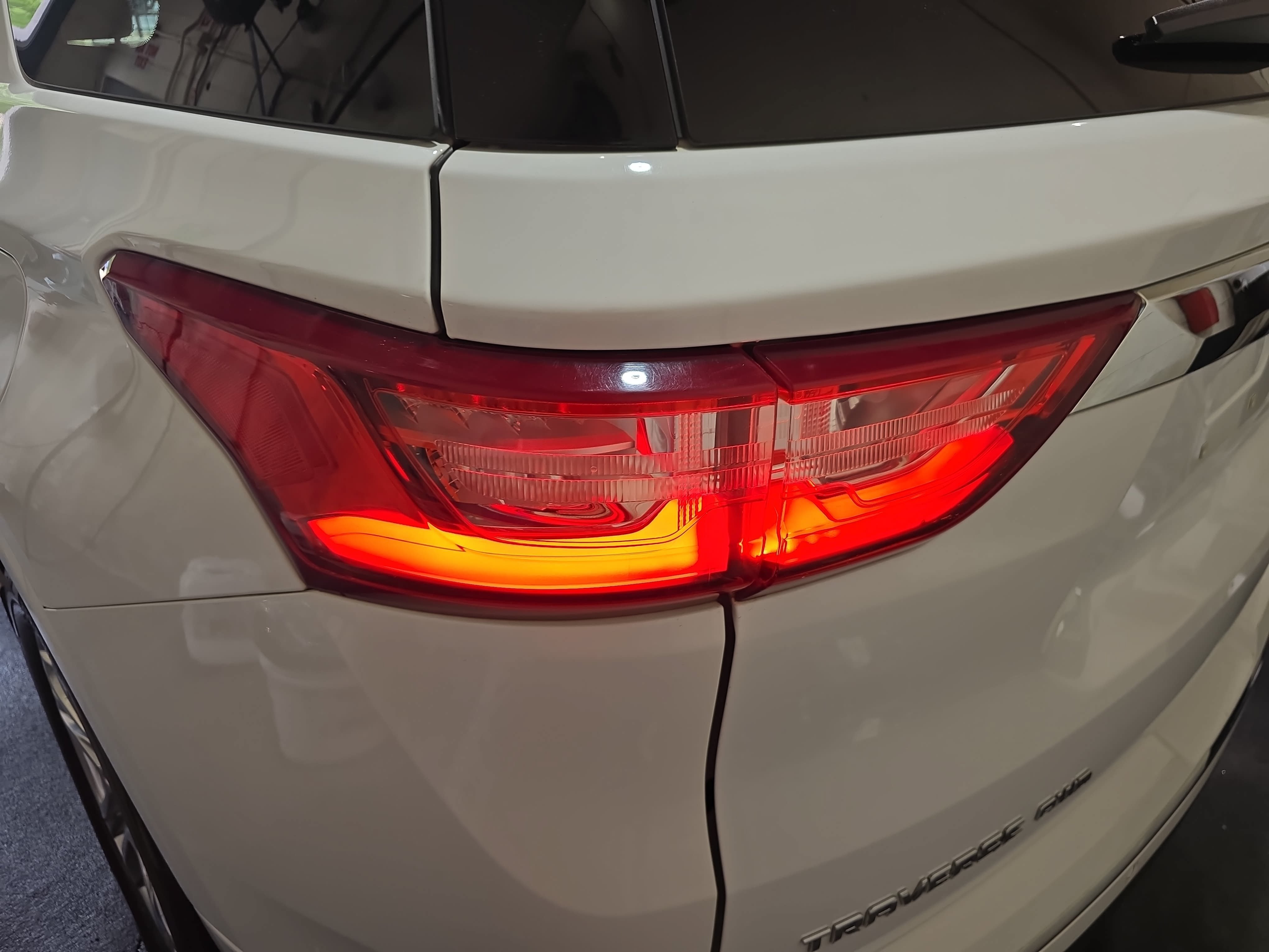 Used 2020 Chevrolet Traverse High Country AWD/4WD image 35
