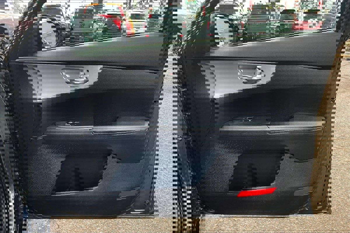 Used 2022 Kia Forte LXS image 20