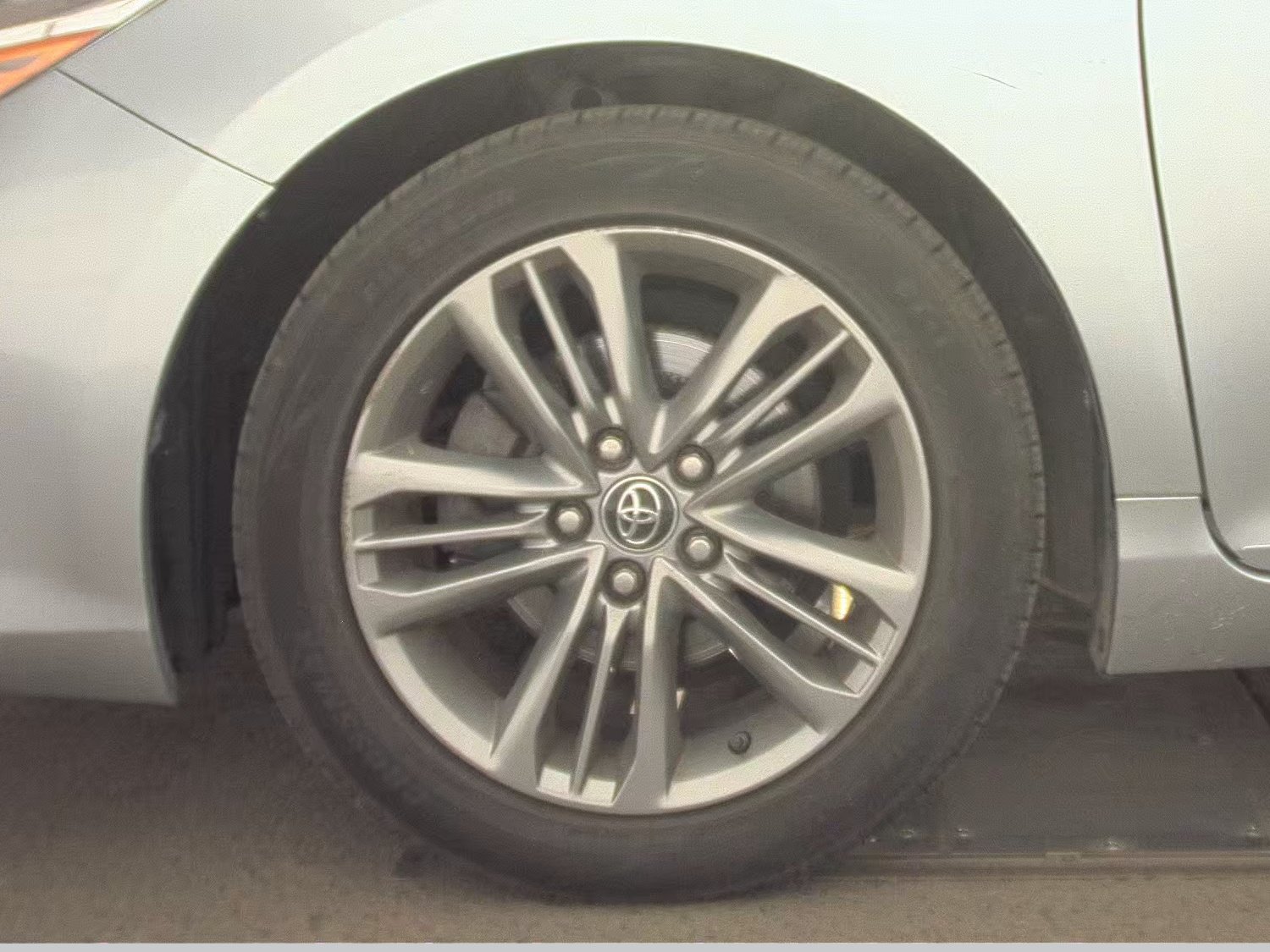 Used 2016 Toyota Camry SE FWD image 10