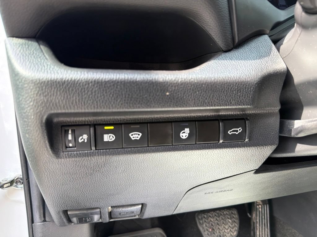 Used 2023 Toyota RAV4 XLE Premium AWD/4WD image 18