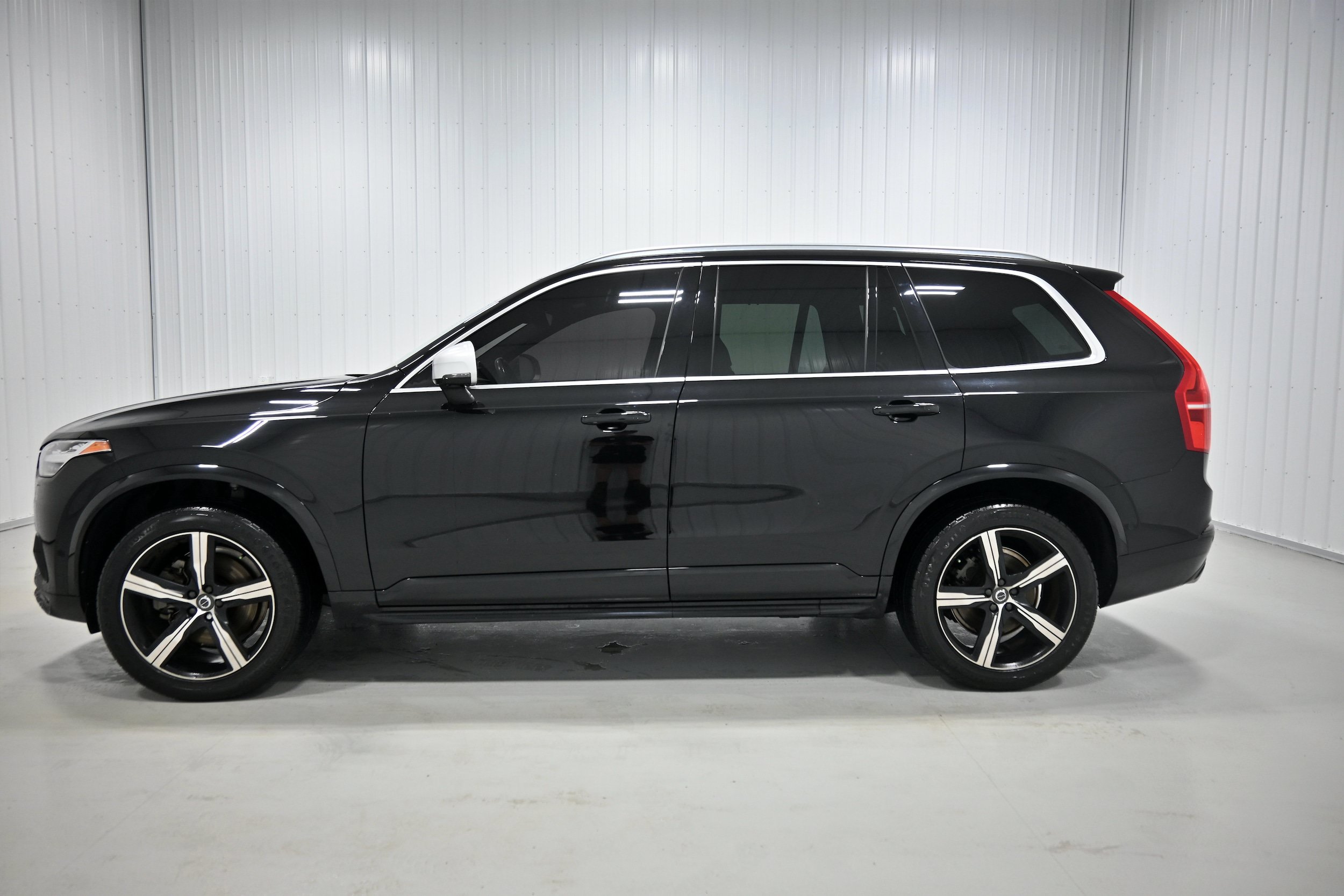 Used 2019 Volvo XC90 T6 R-Design w/ Advanced Package AWD/4WD image 23