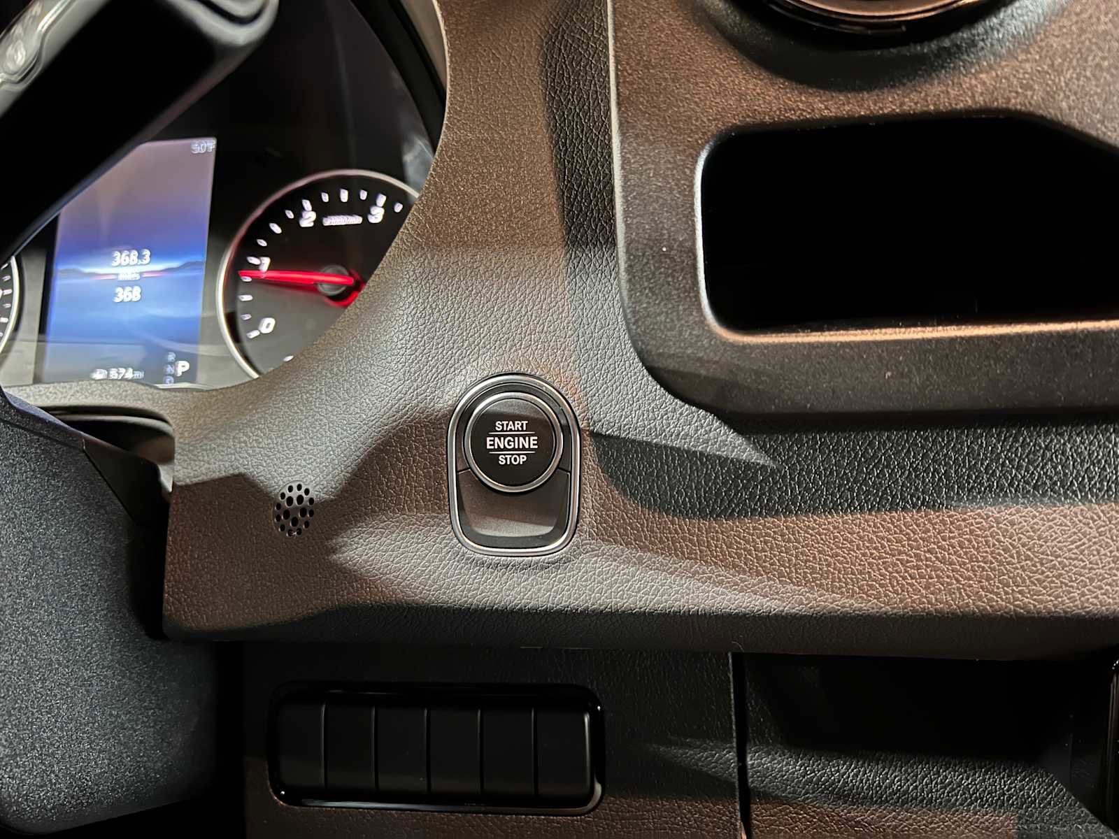 Used 2025 Mercedes-Benz Sprinter 2500 image 29