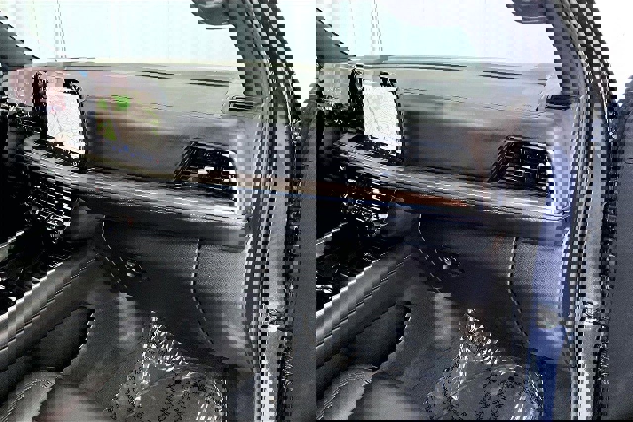 Used 2025 Chevrolet Tahoe LT image 16