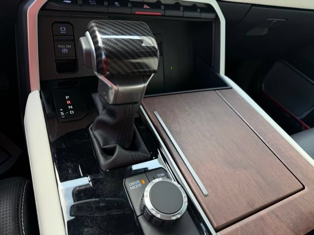 Used 2024 Toyota Sequoia Capstone RWD image 41
