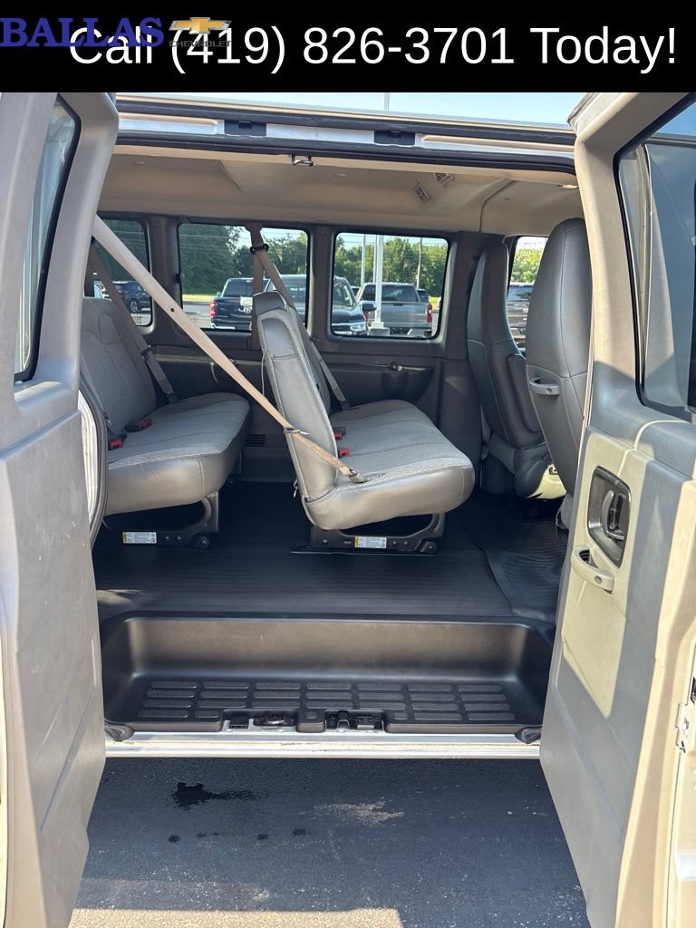 Used 2020 Chevrolet Express 3500 LS RWD image 7