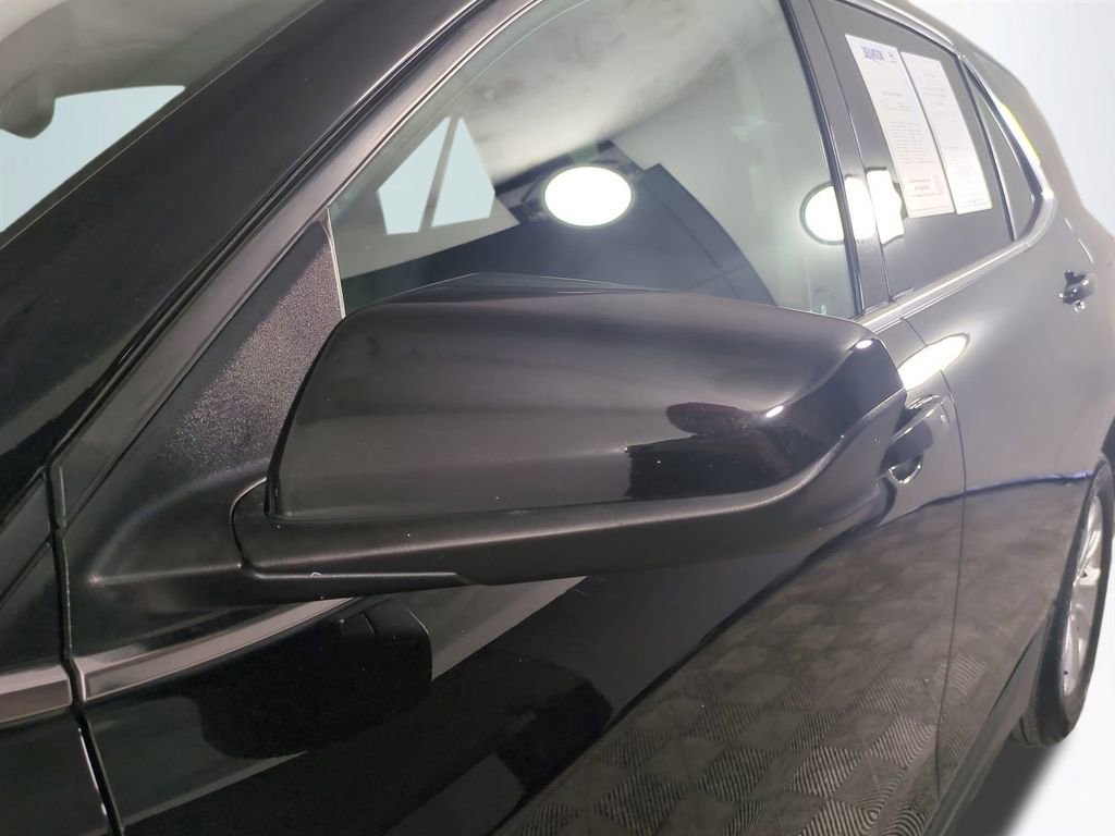 Used 2020 Chevrolet Equinox LT w/ Driver Convenience Package image 12