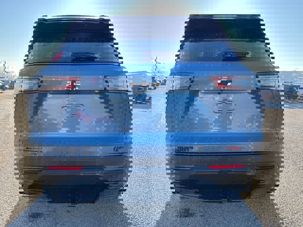 New 2026 Chevrolet Equinox RS w/ LPO, Floor Liner Package image 4