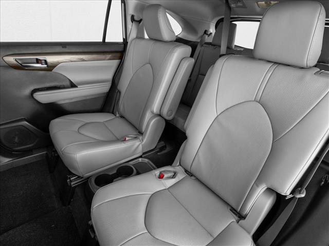 New 2026 Toyota Highlander Limited image 9
