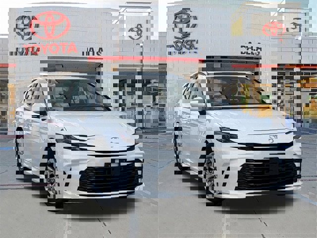 Used 2025 Toyota Camry LE video 1