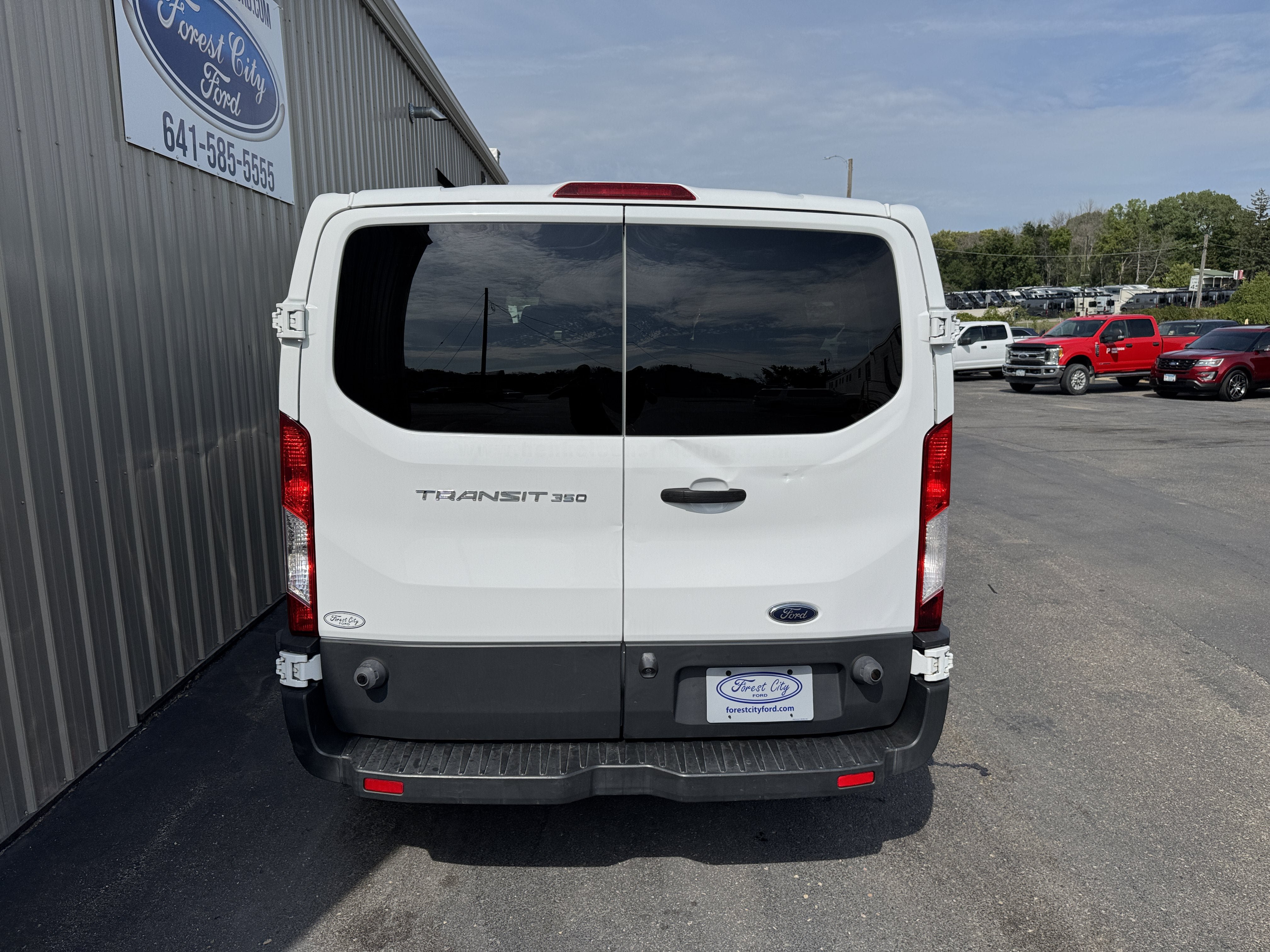 Used 2016 Ford Transit 350 XL RWD image 4