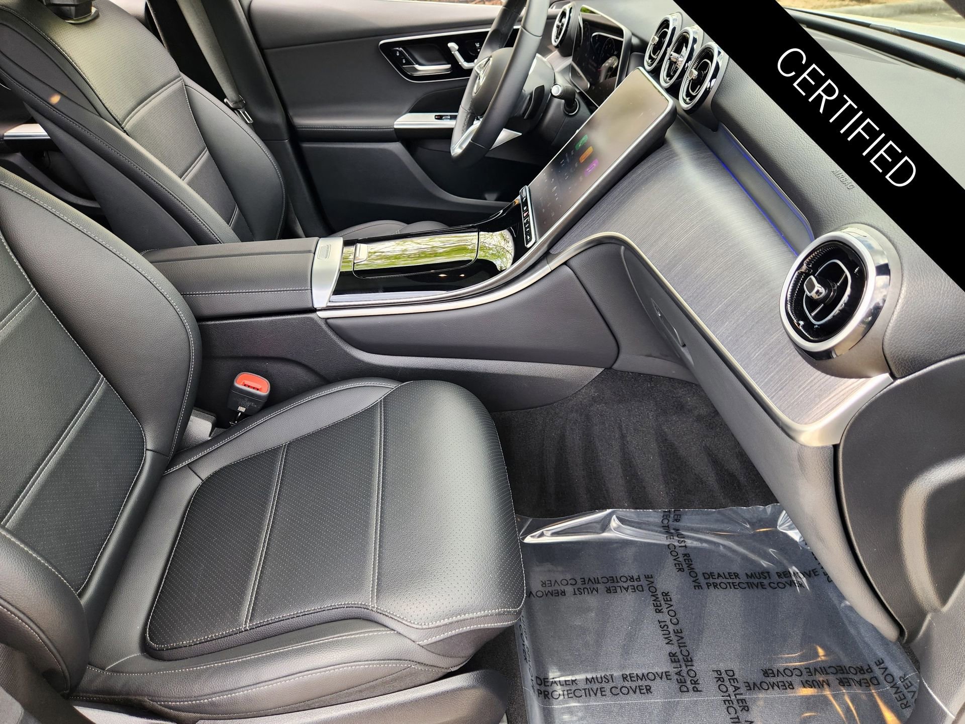 Used 2026 Mercedes-Benz GLC 300 image 3