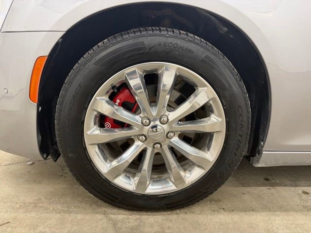 Used 2017 Chrysler 300 C w/ Safetytec Plus Group AWD/4WD image 22