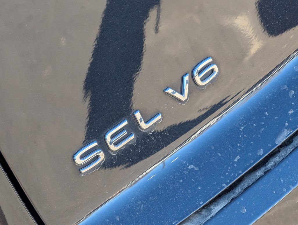 Used 2022 Volkswagen Atlas Cross Sport SEL image 10