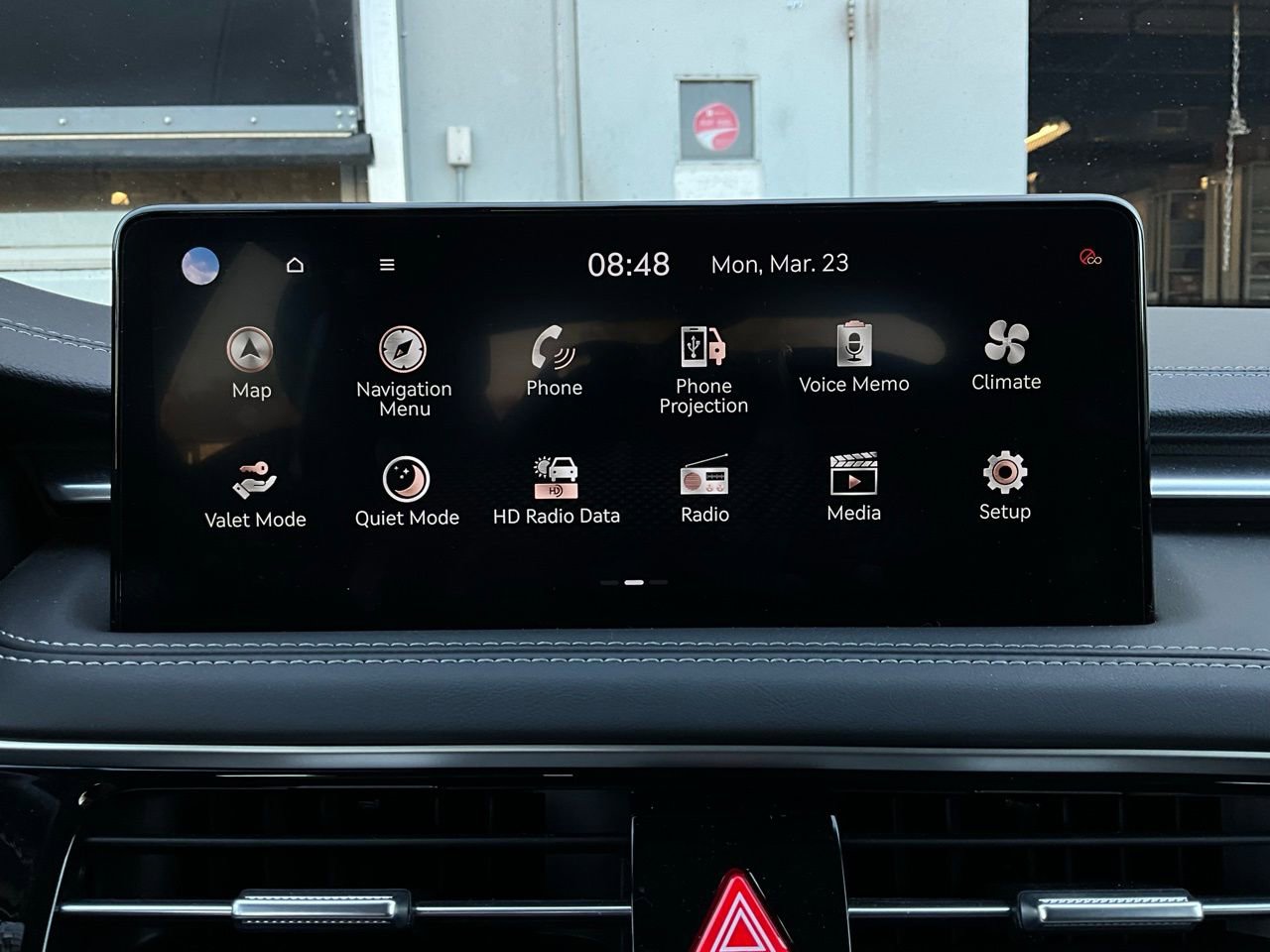 Used 2025 Genesis G70 2.5T image 30