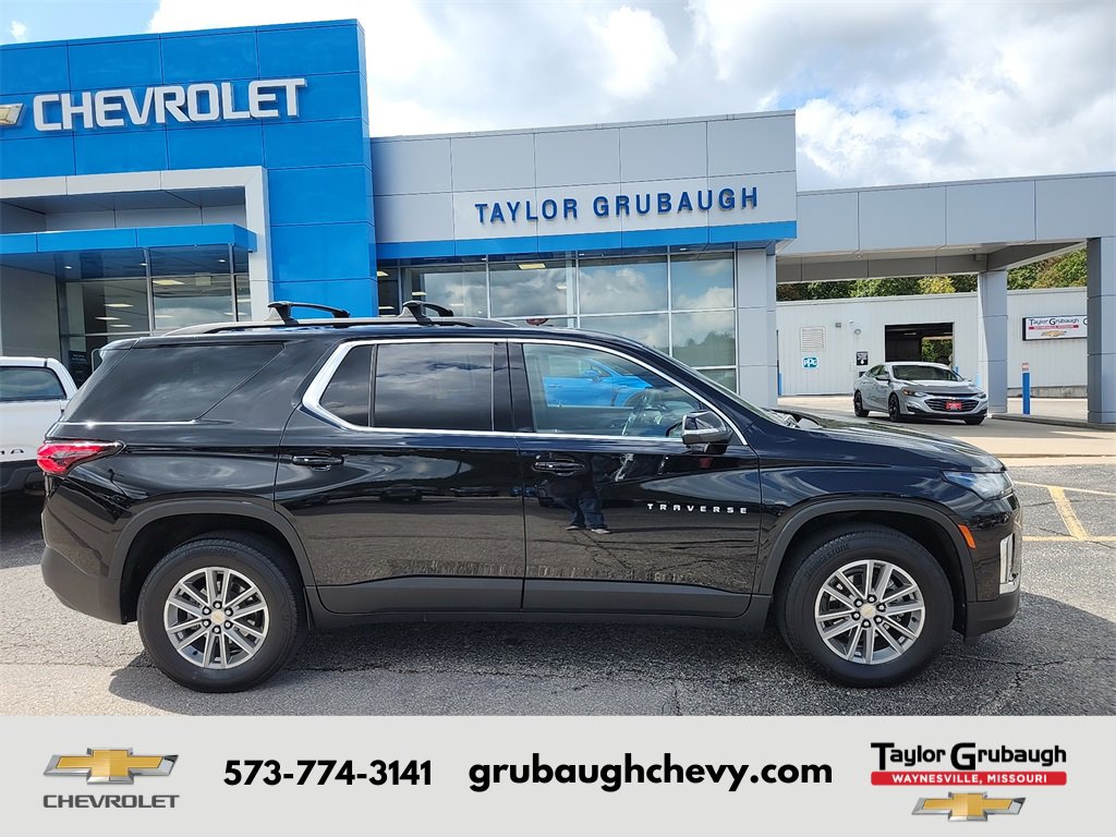 Used 2023 Chevrolet Traverse LT