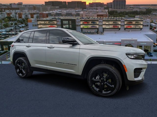 New 2025 Jeep Grand Cherokee Altitude