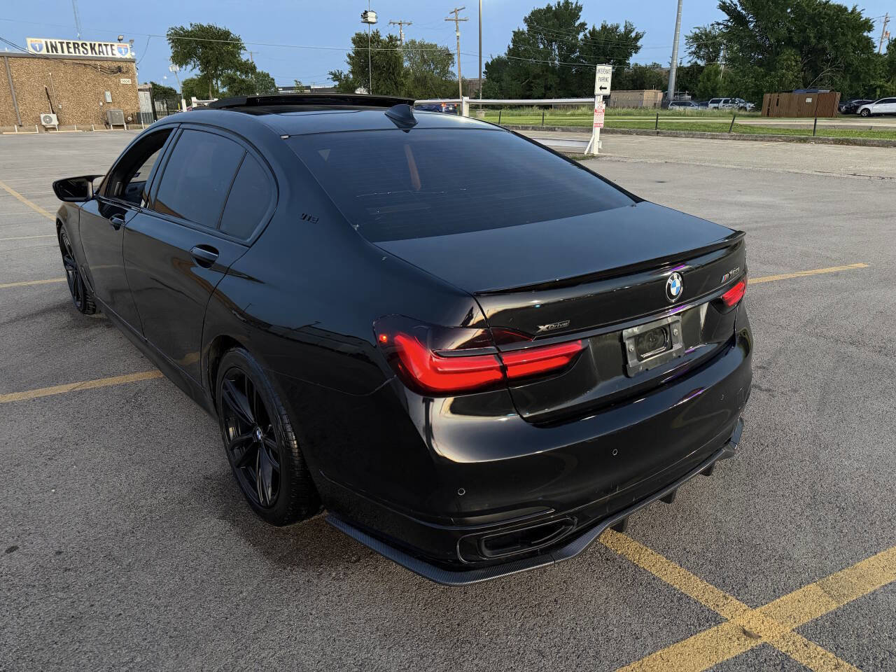 Used 2019 BMW M760i xDrive w/ Luxury Rear Seating Package AWD/4WD image 7
