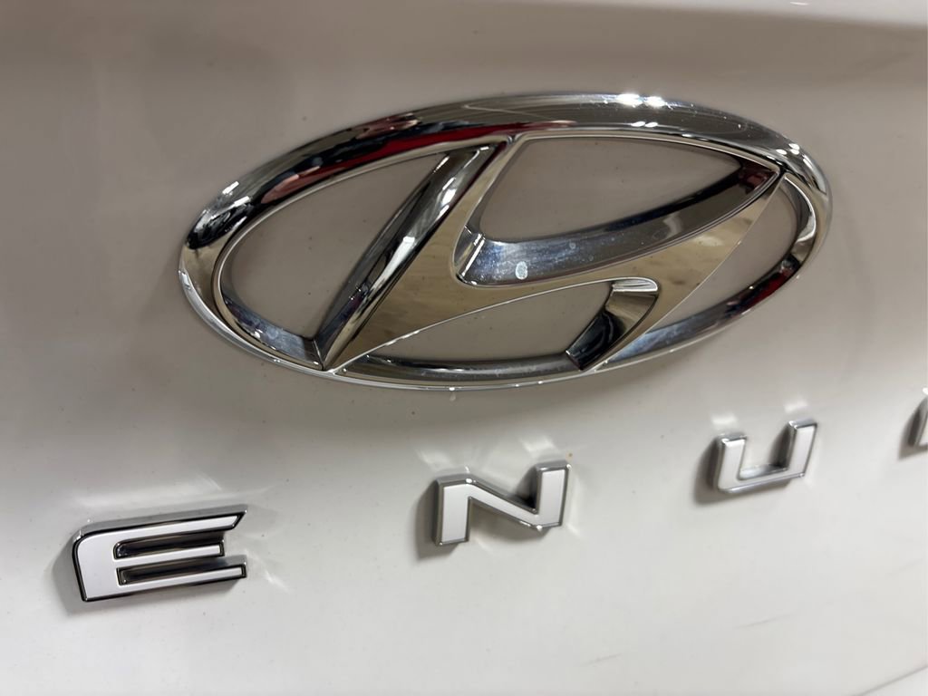 Used 2023 Hyundai Venue SEL w/ Cargo Package image 14