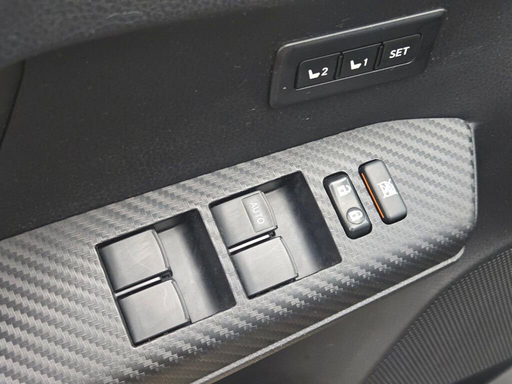 Used 2015 Toyota RAV4 Limited image 20