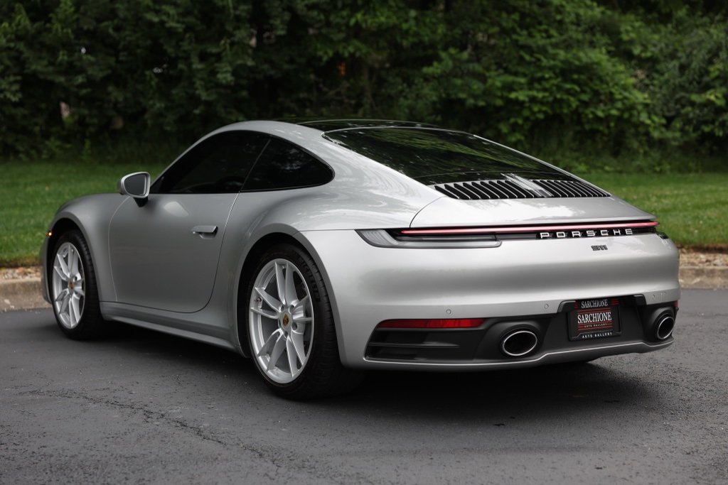 Used 2024 Porsche 911 Carrera w/ Premium Package image 2