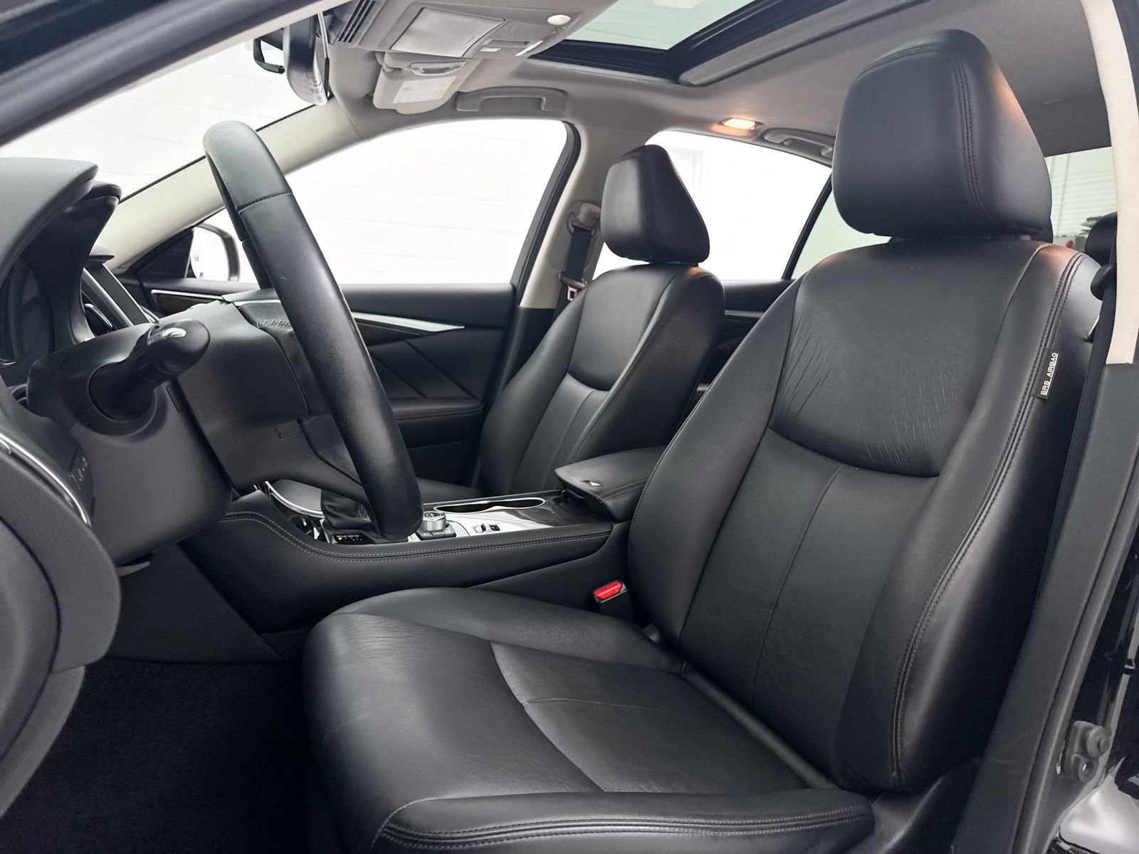 Used 2018 INFINITI Q50 Luxe w/ Essential Package (3.0T Luxe) RWD image 20