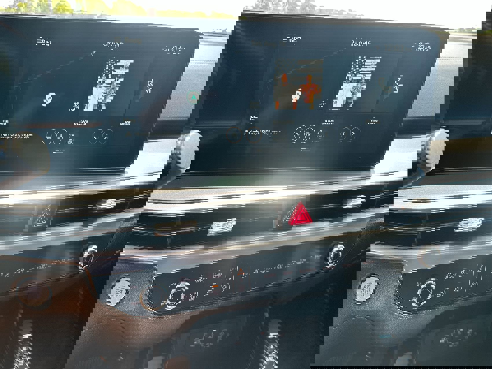 Used 2025 Kia Sorento EX w/ Panoramic Sunroof Package image 16