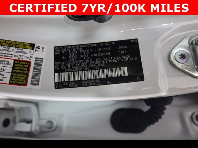 Used 2023 Toyota Highlander XLE FWD image 29