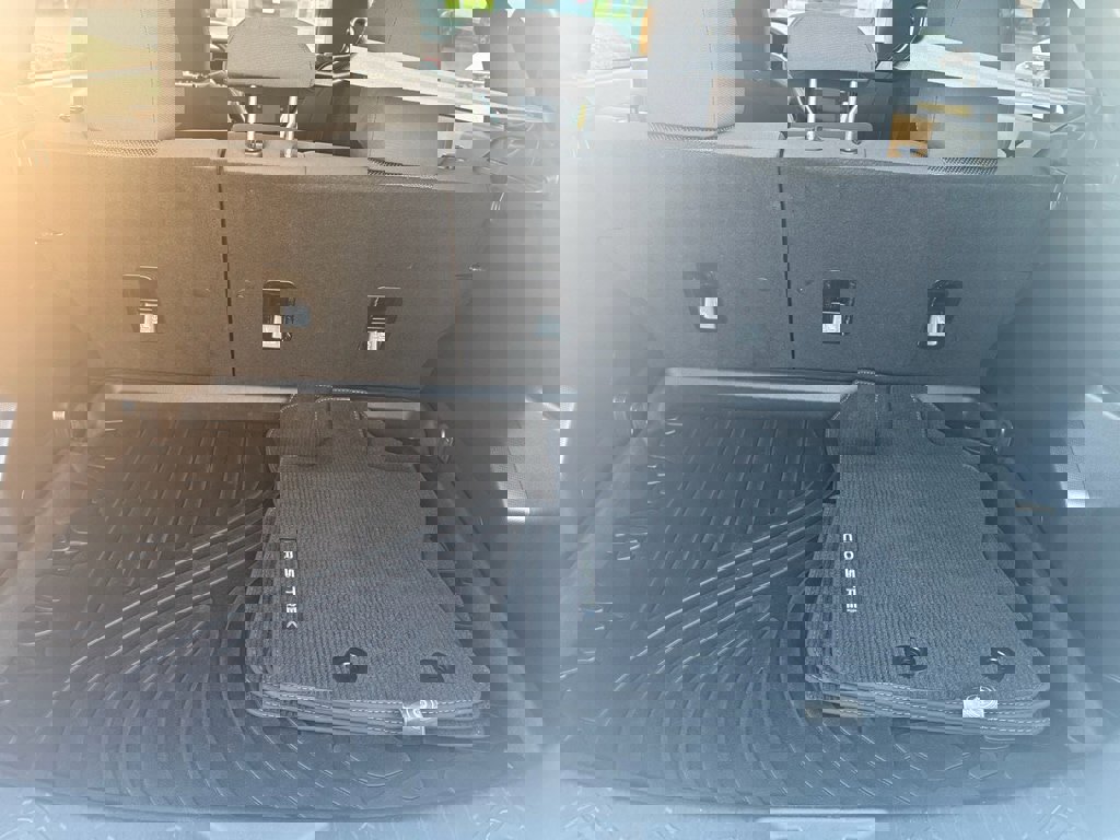 Used 2024 Subaru Crosstrek 2.0i Premium image 19