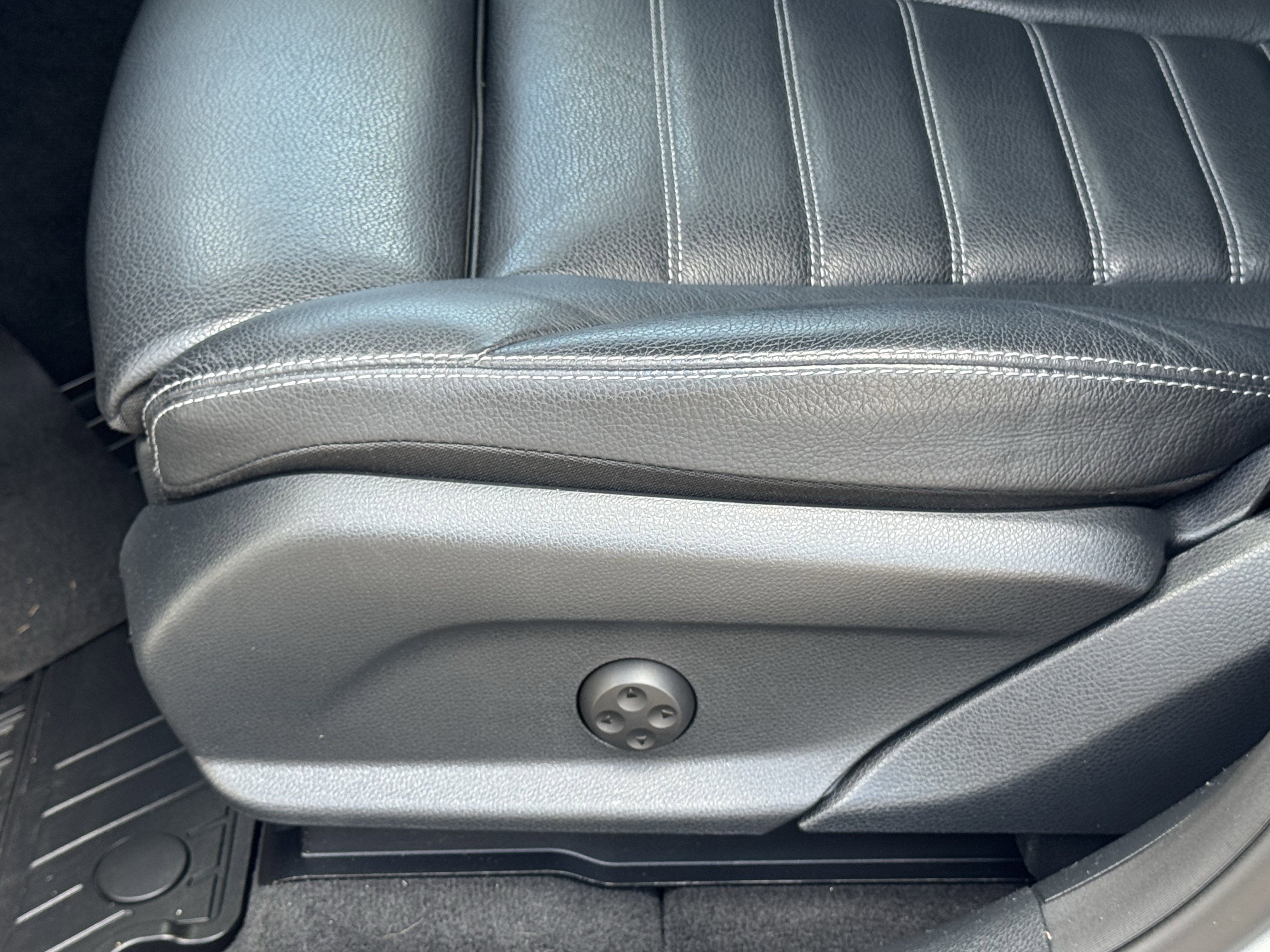 Used 2018 Mercedes-Benz GLC 43 AMG 4MATIC image 26