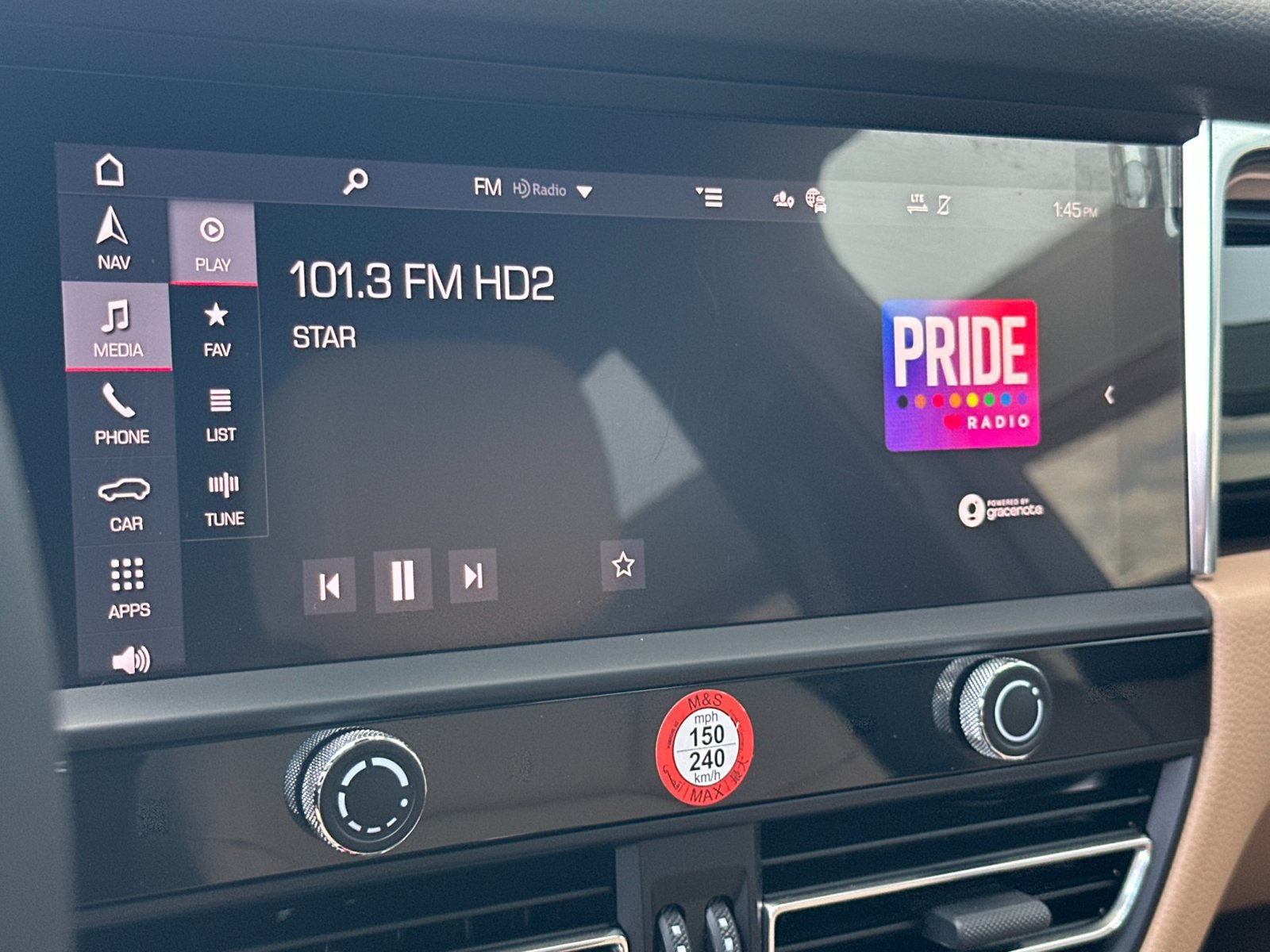 Certified 2026 Porsche Macan AWD/4WD image 25