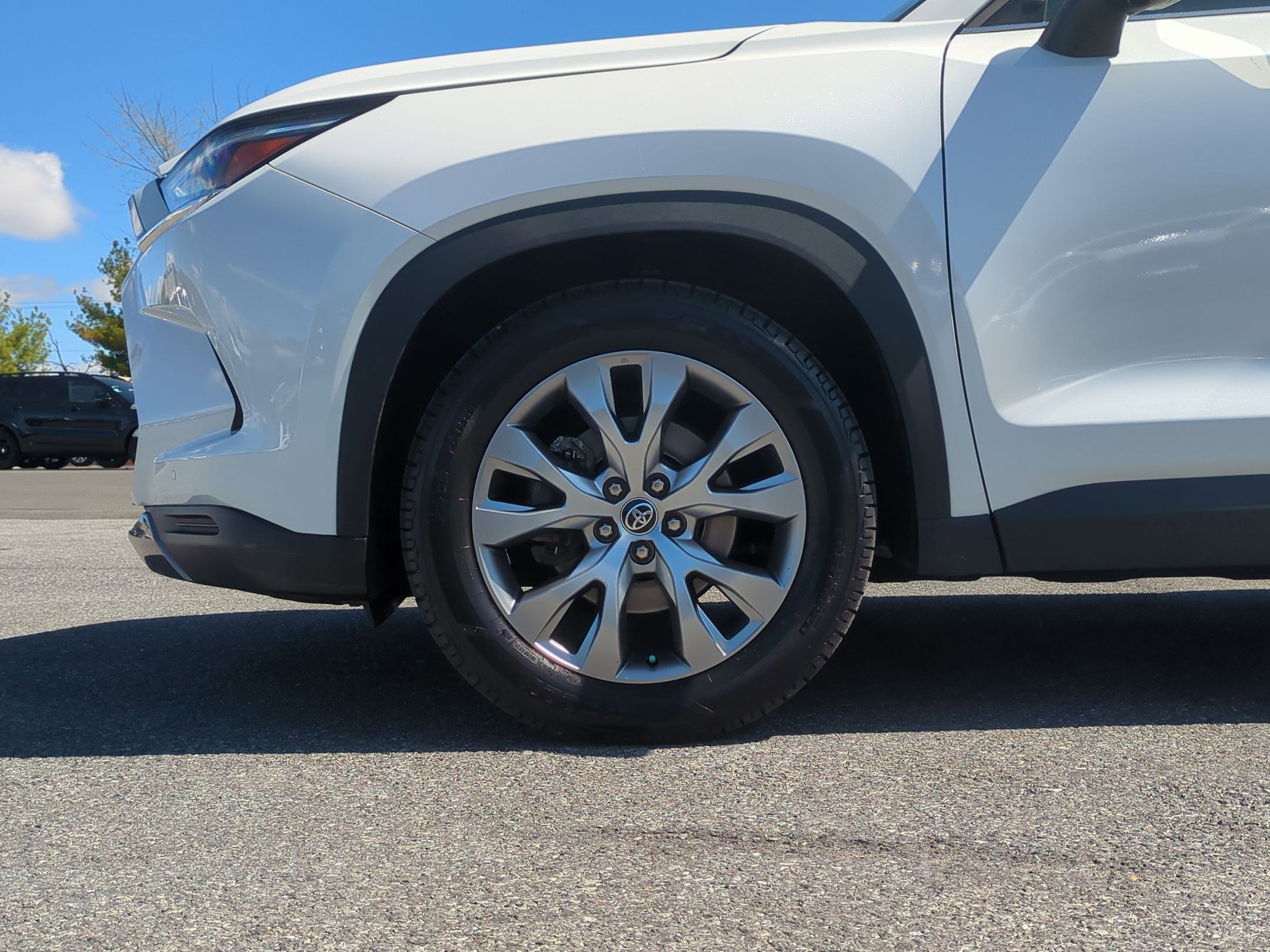 Used 2024 Toyota Grand Highlander Limited image 16