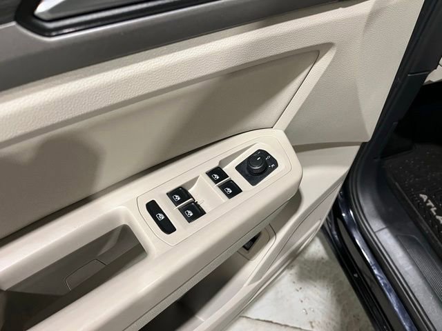 Used 2021 Volkswagen Atlas SEL AWD/4WD image 19