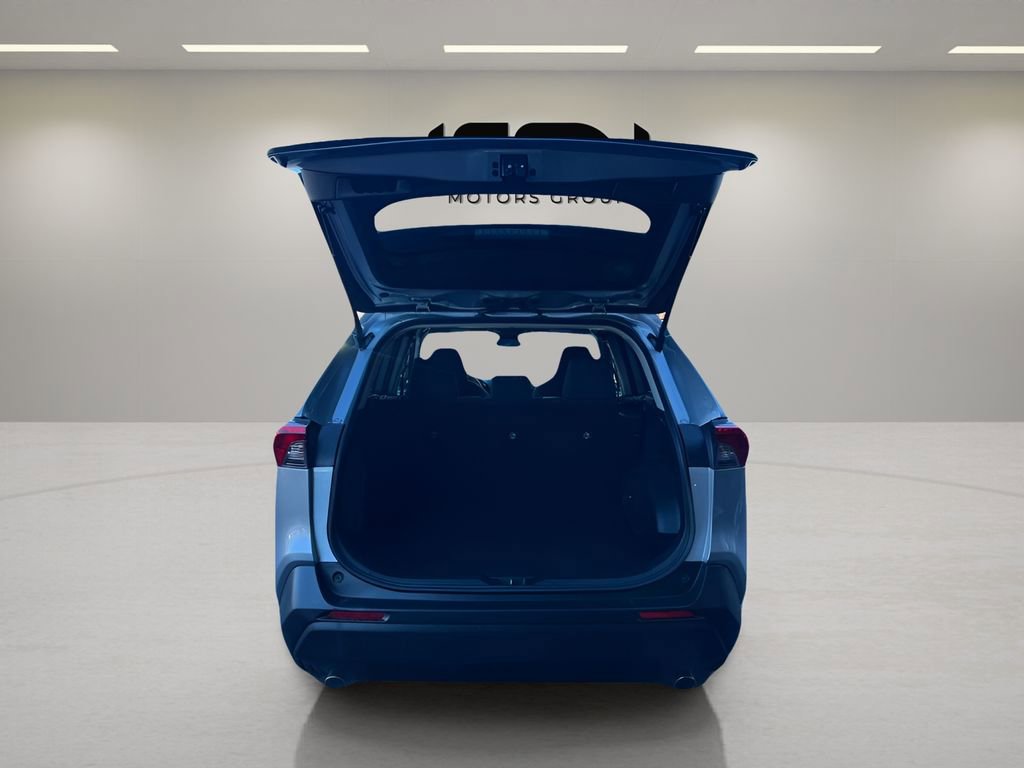 Used 2019 Toyota RAV4 LE image 21