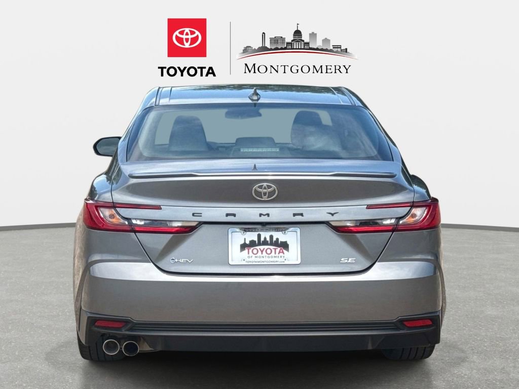 Used 2025 Toyota Camry SE FWD image 4