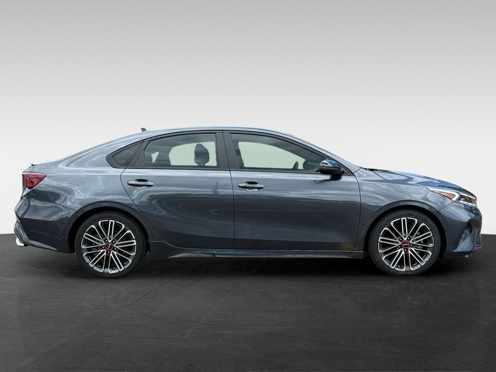 Used 2024 Kia Forte GT w/ GT2 Package FWD image 4