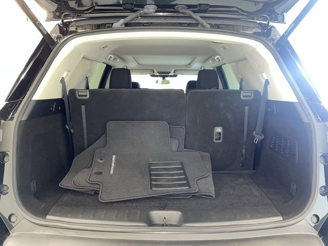 Certified 2024 Nissan Pathfinder SV w/ SV Premium Package image 15
