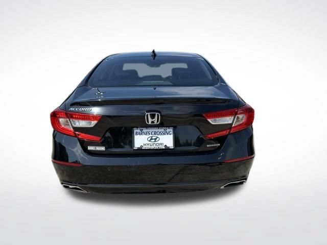 Used 2018 Honda Accord Touring image 4