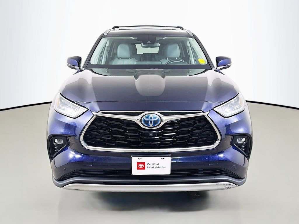 Used 2020 Toyota Highlander Platinum image 2
